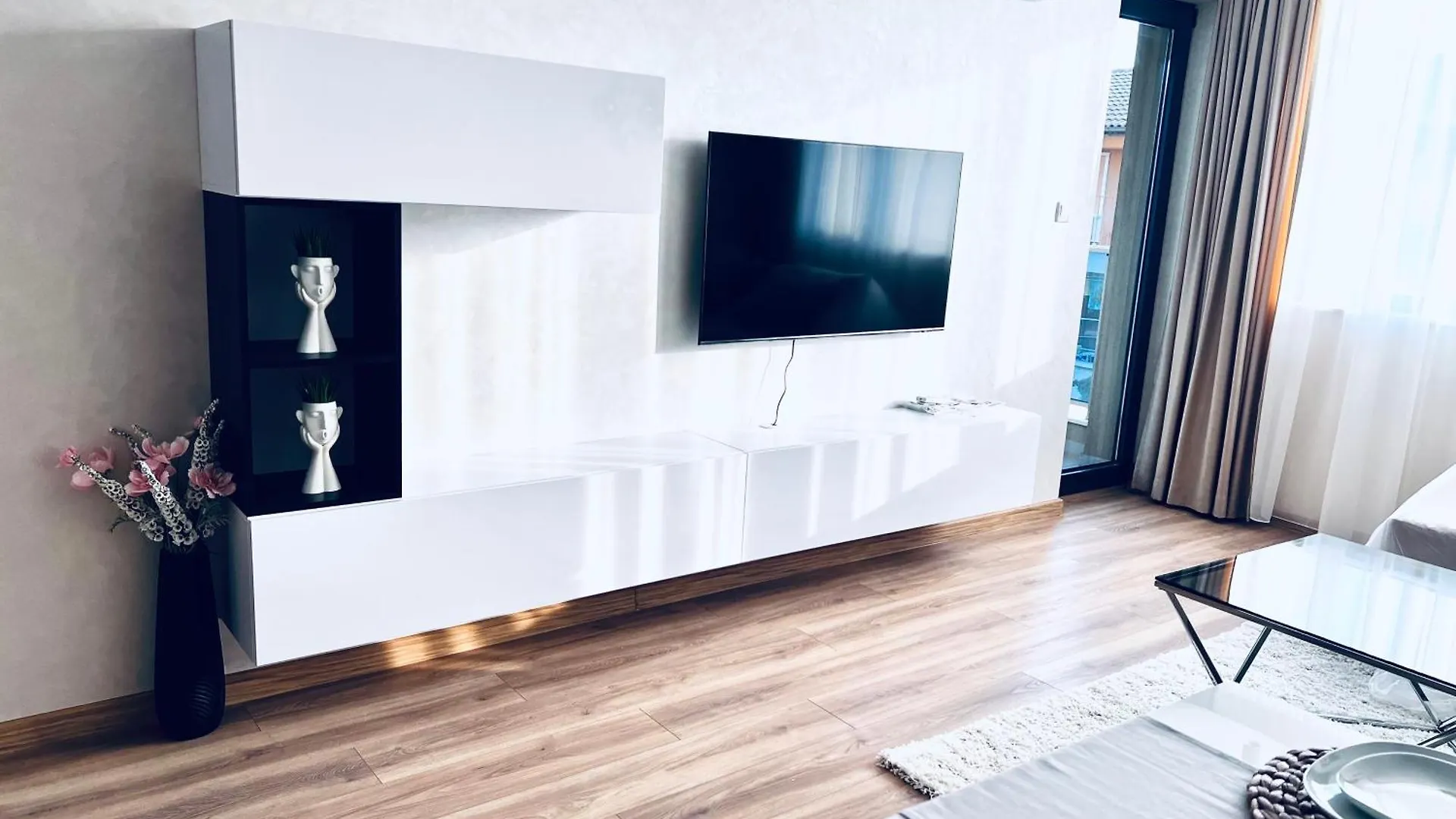 Luxury City Center Apartment With Free Parking Plovdiv Bulgaria